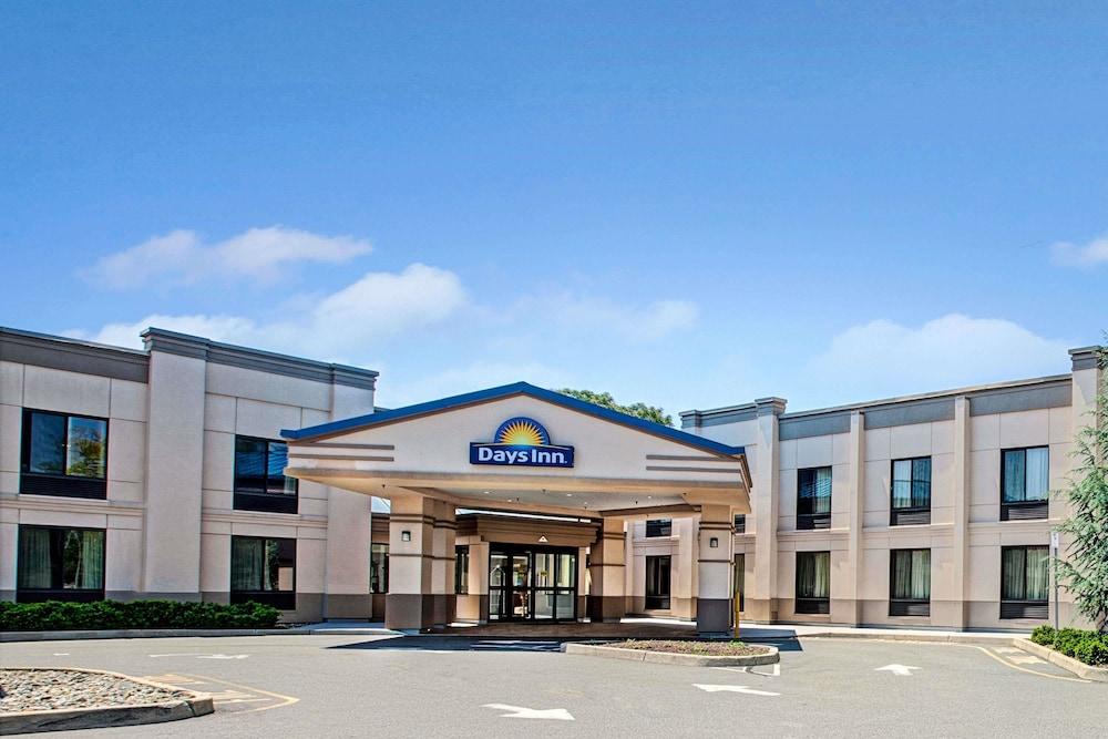 Days Inn by Wyndham Parsippany - Featured Image