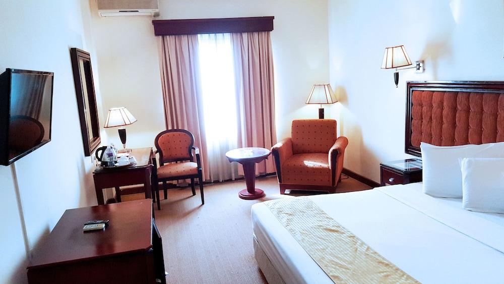Harbourbay Amir Hotel - Room