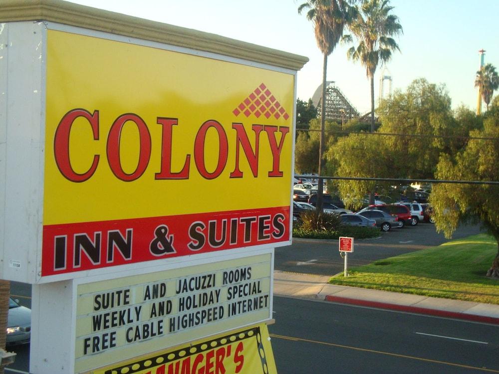 Colony Inn - Exterior