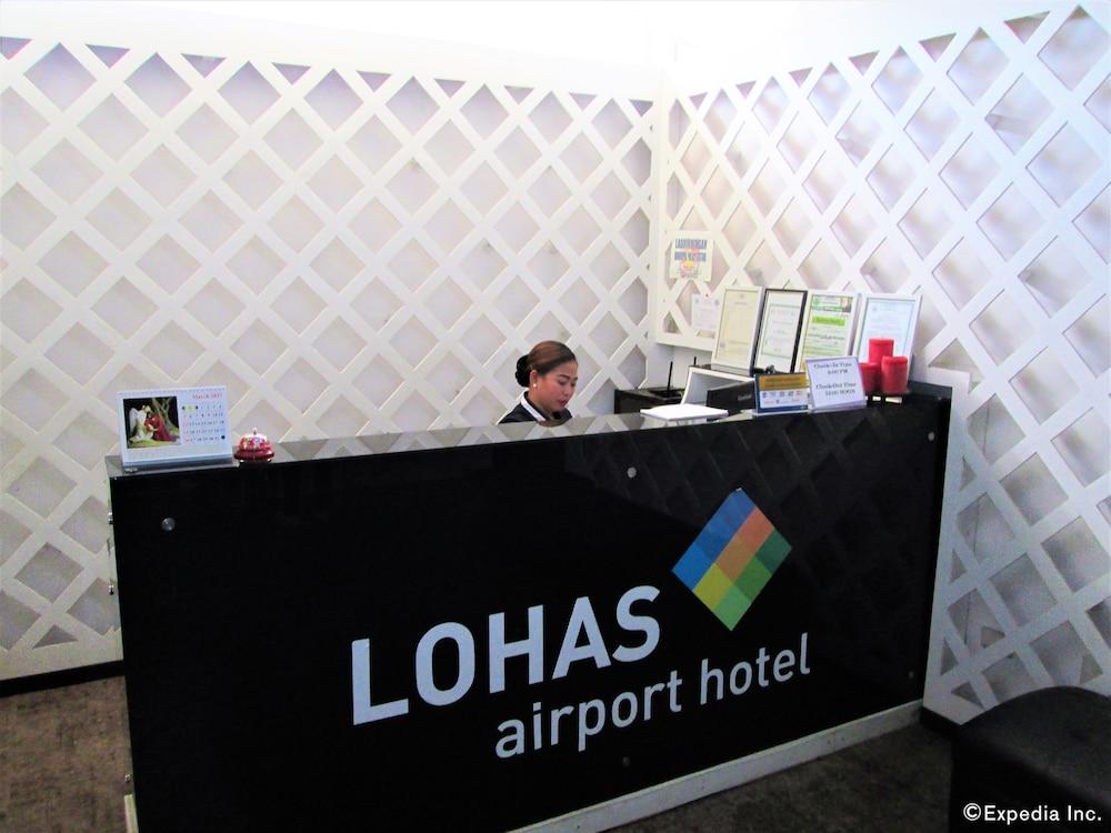 LOHAS Airport Hotel - Reception