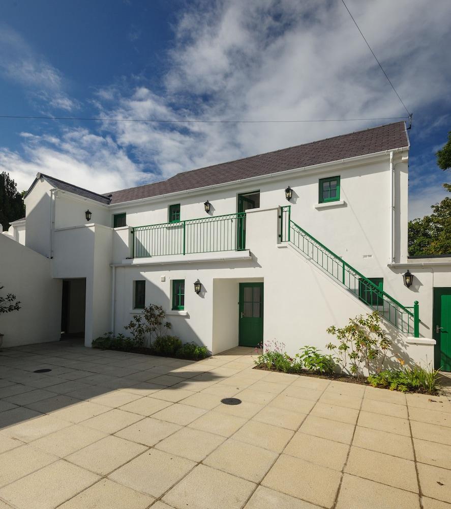 Milntown Self Catering Apartments - Exterior detail