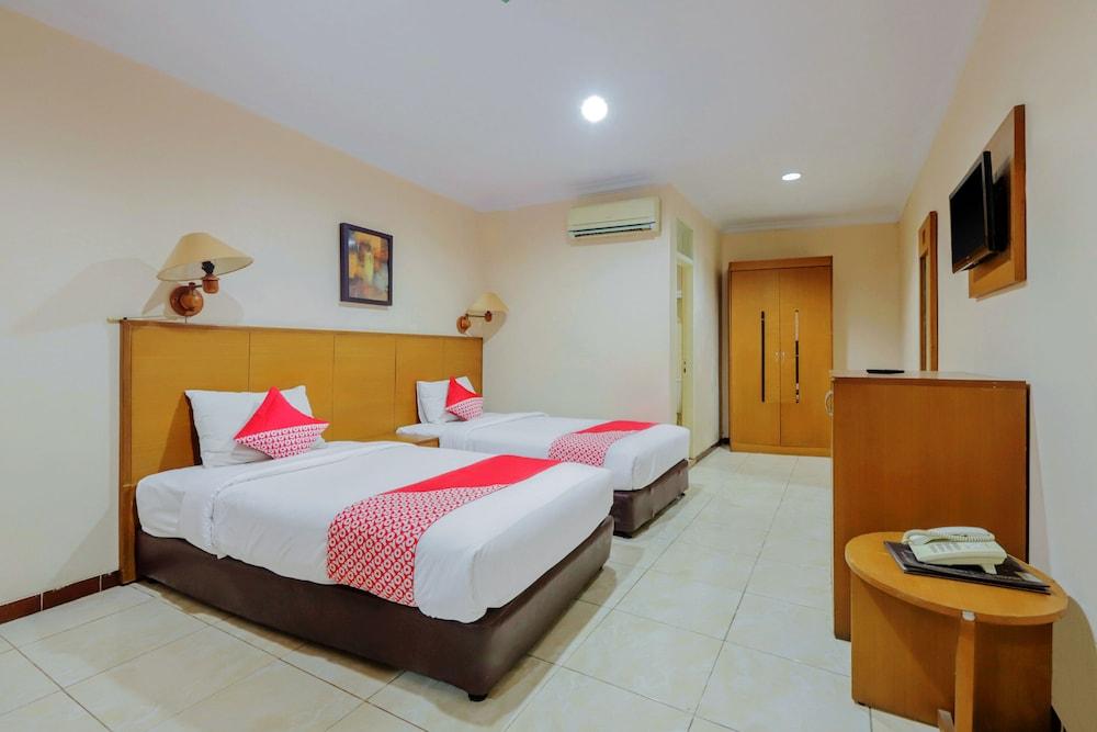OYO 919 Hotel Kalisma Syariah - Room