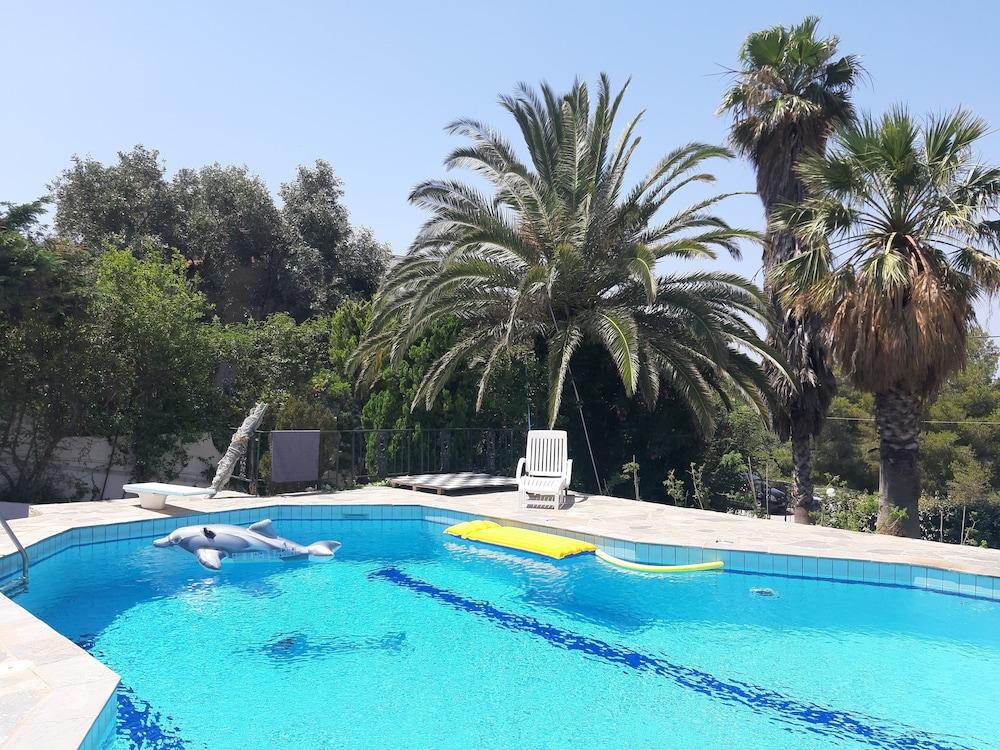 Luxury Villa Suites Lagonissi - Pool