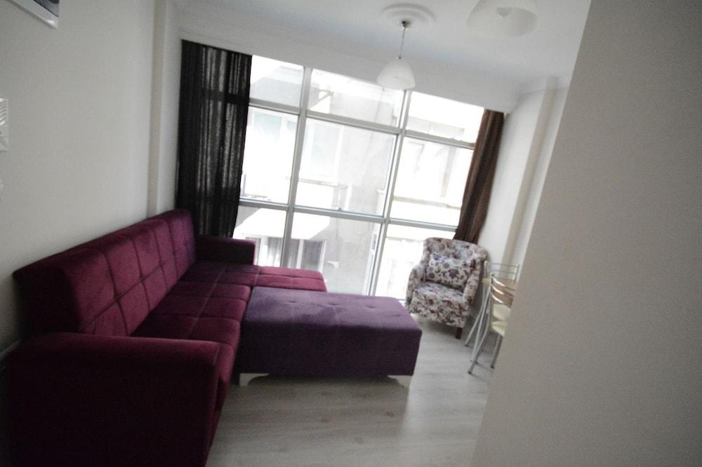 Samyeli Residence - Living Room