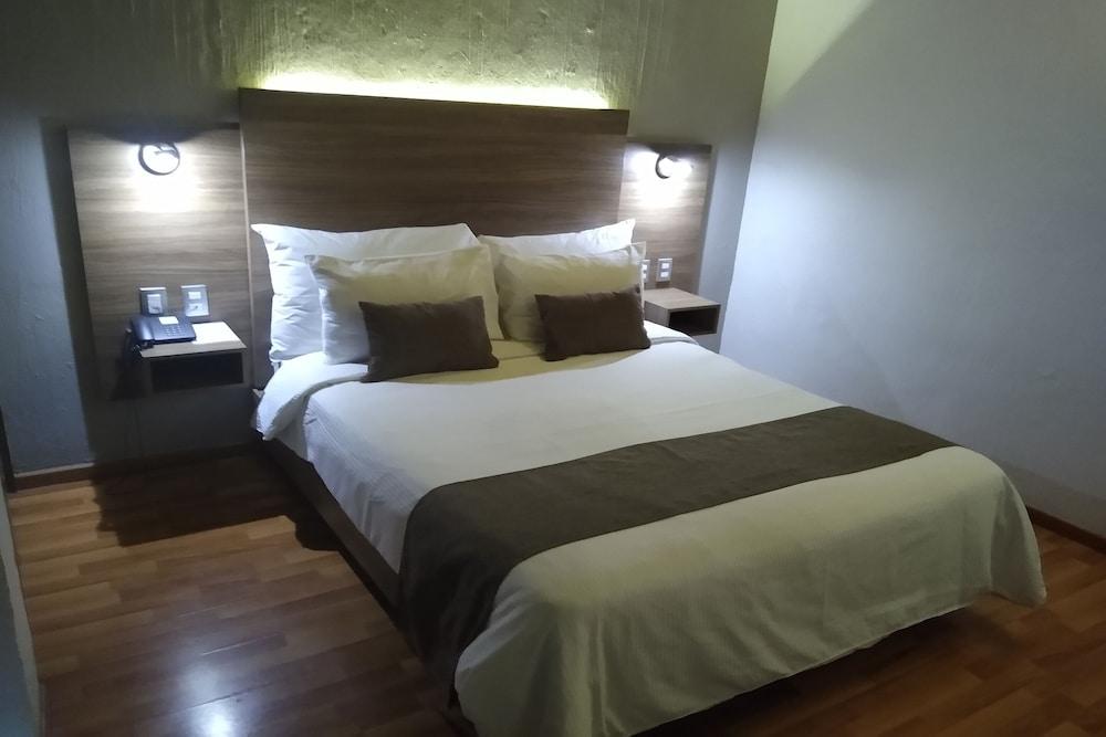 Hotel Villa Del Sol - Room