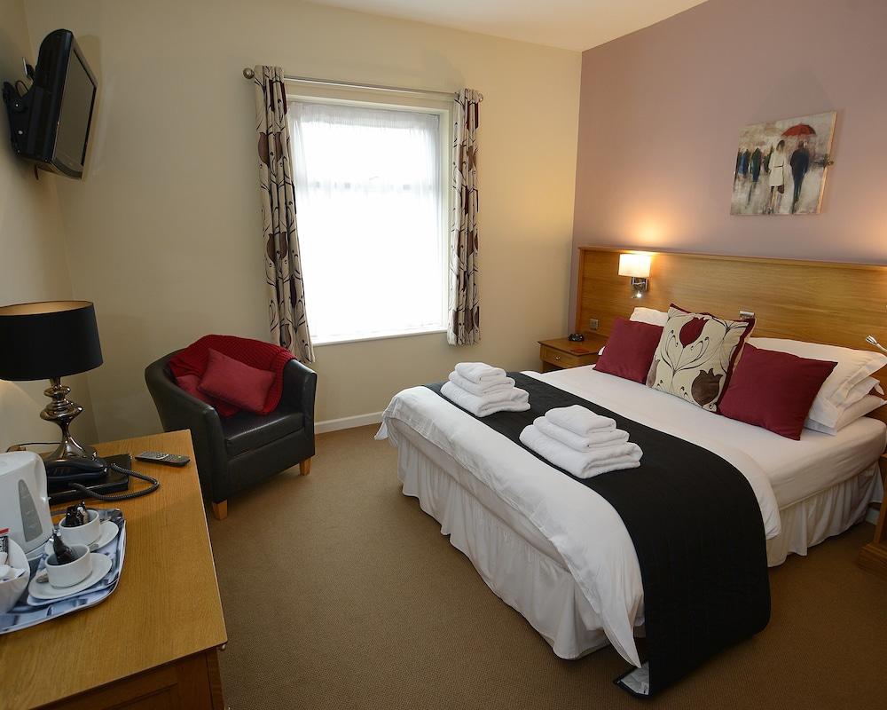The Birley Arms Hotel - Room