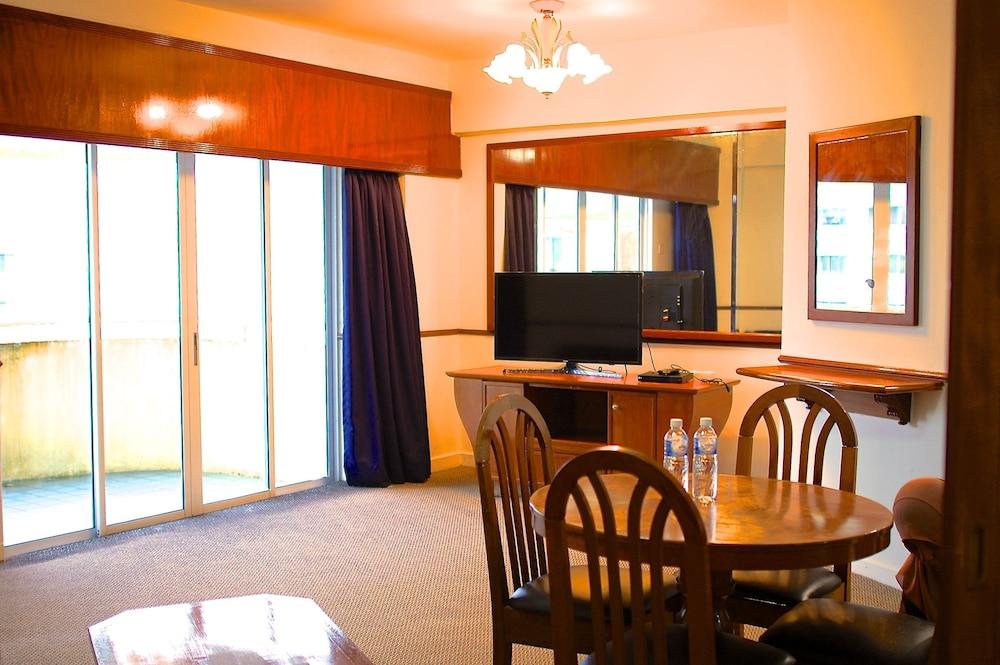 Homestay in Amber Court - Living Area