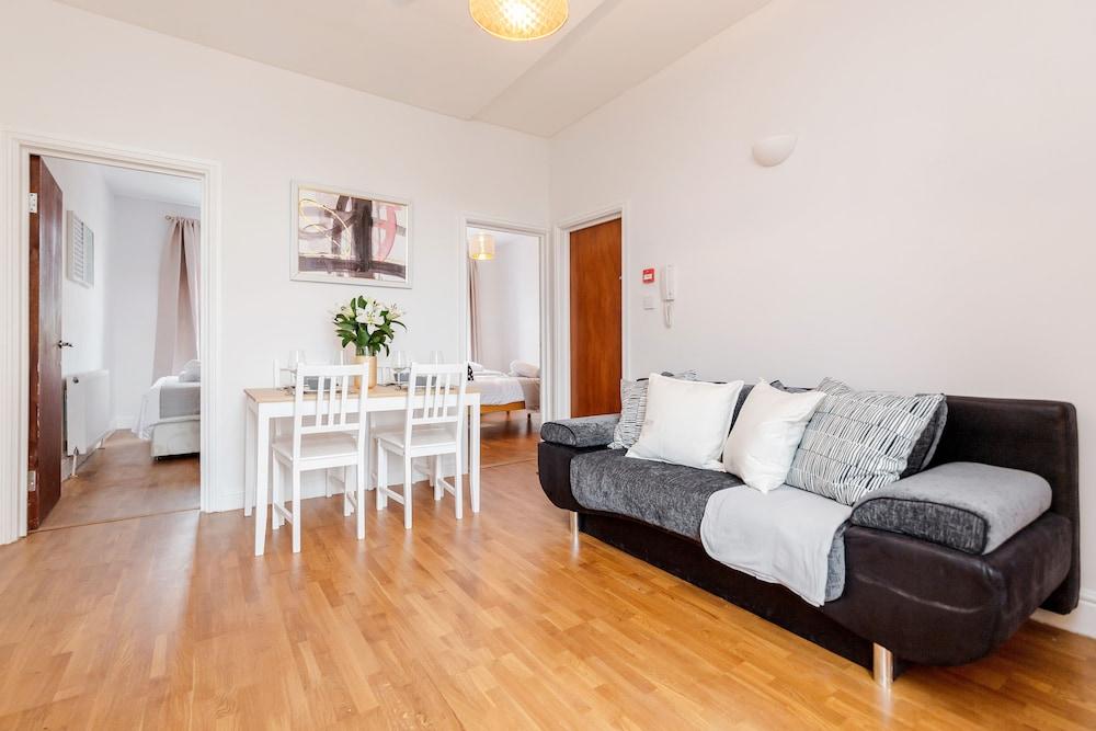 WelcomeStay Clapham Junction 2 bedroom Apartment - Featured Image