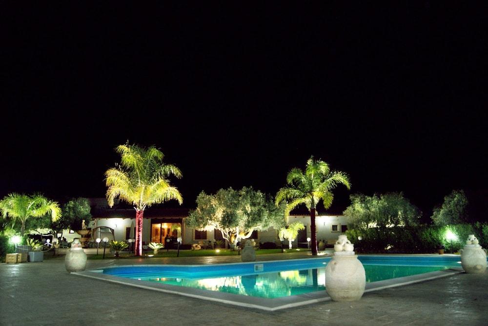 Villa Alisia - Outdoor Pool