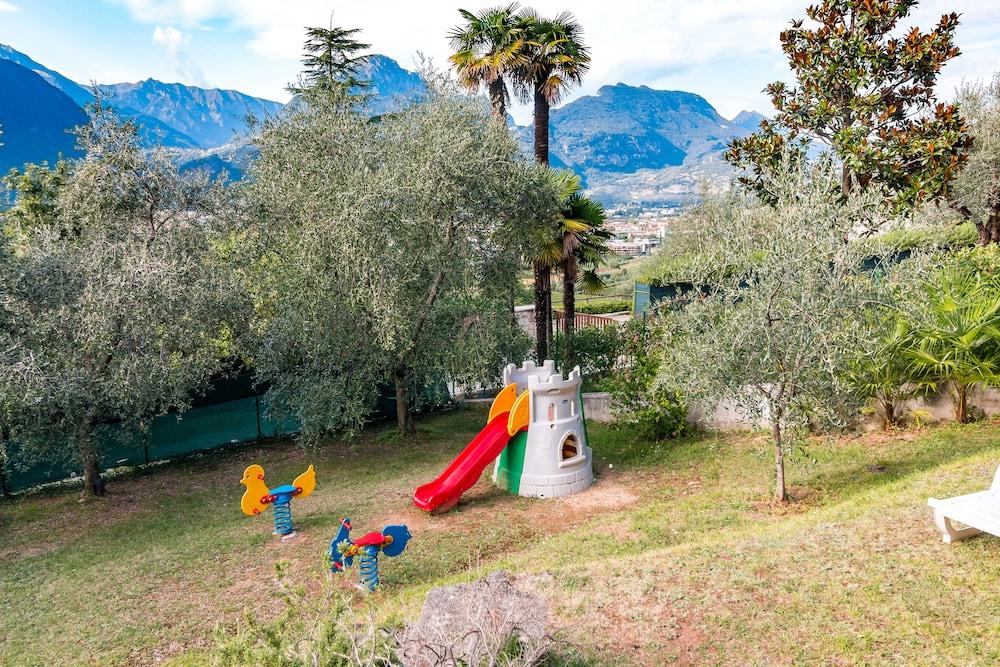 Residence Marina - Children’s Play Area - Outdoor