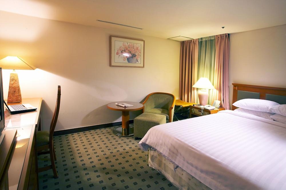 Hotel Paragon - Room