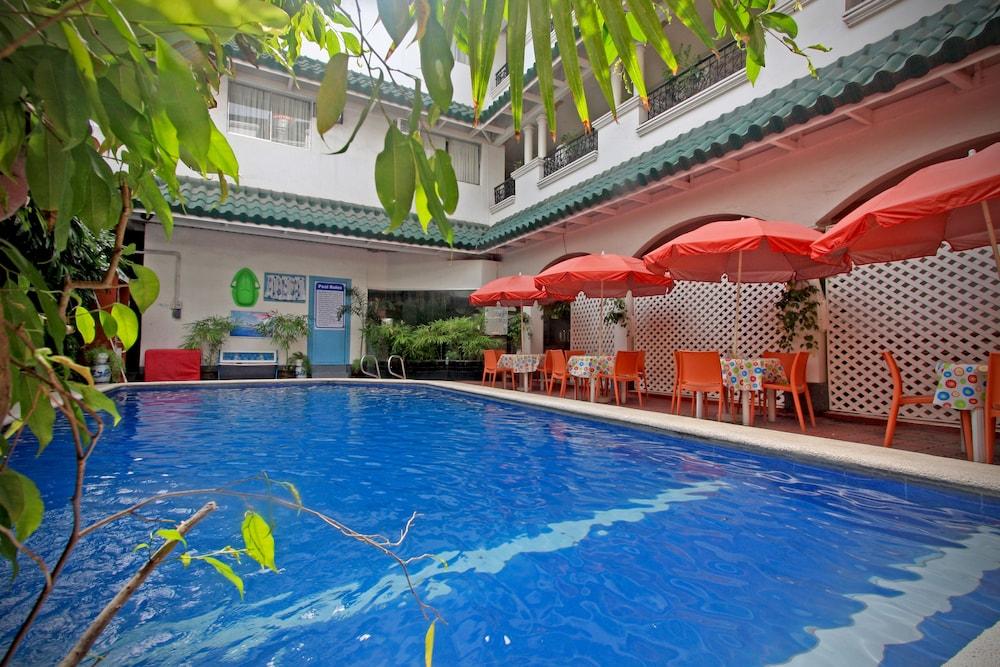 Hotel Galleria Davao - Outdoor Pool