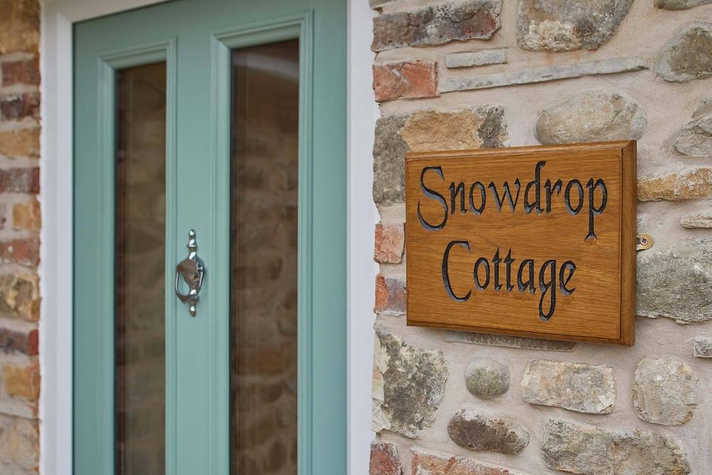 Snowdrop Cottage - Property Entrance