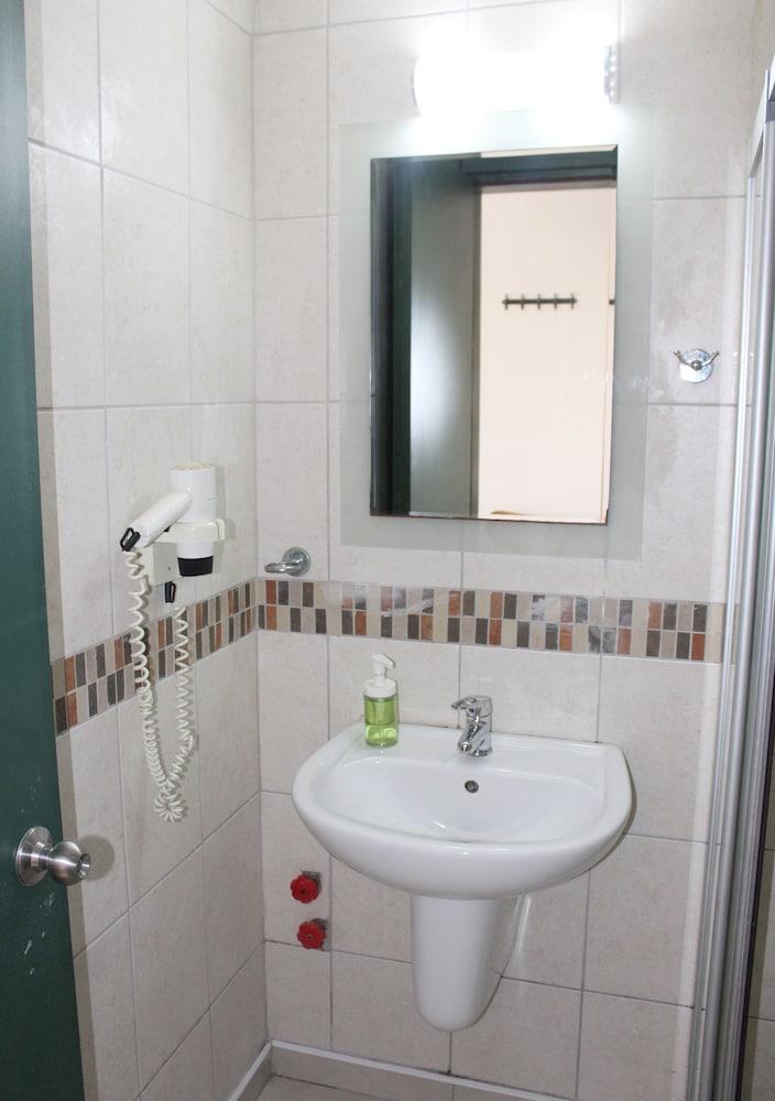 Avlu Hotel - Bathroom