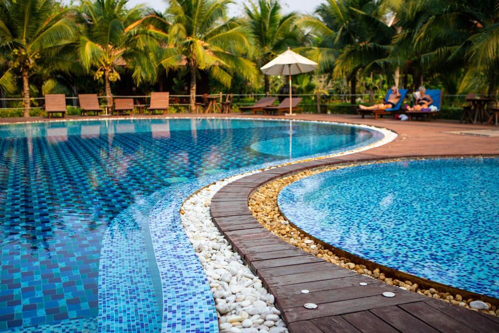 Maikaew Damnoen Resort - Outdoor Pool