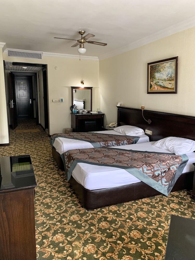 Omur Hotel - Room