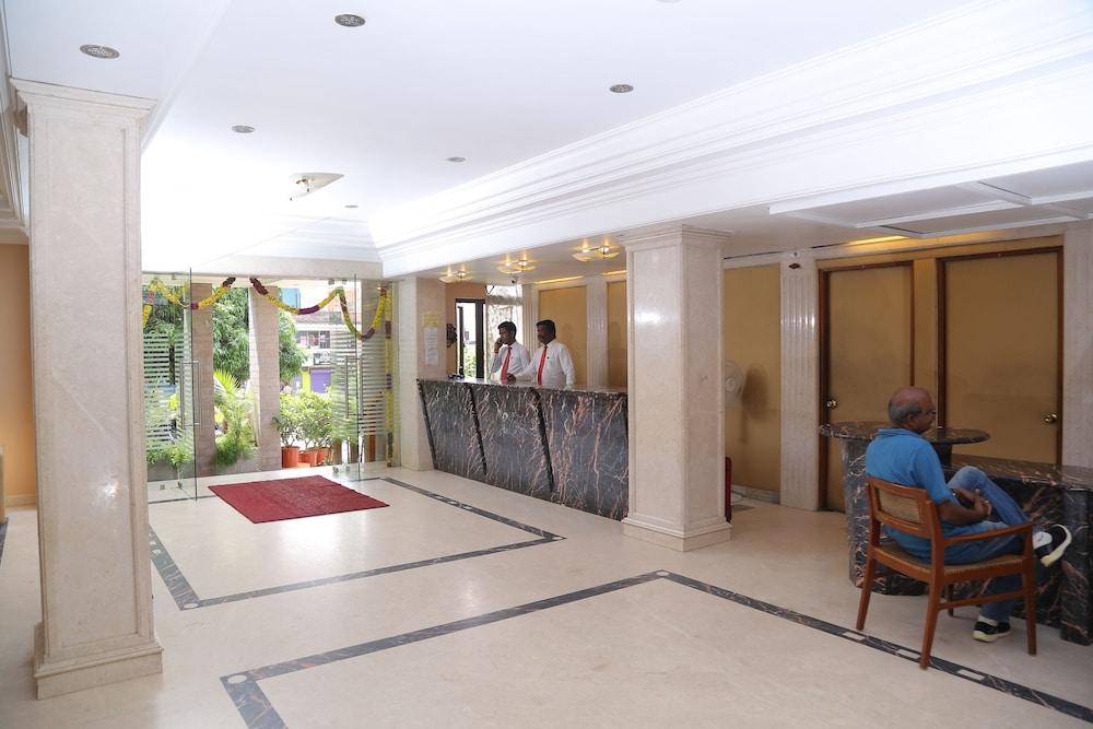 Hotel Surguru - Featured Image