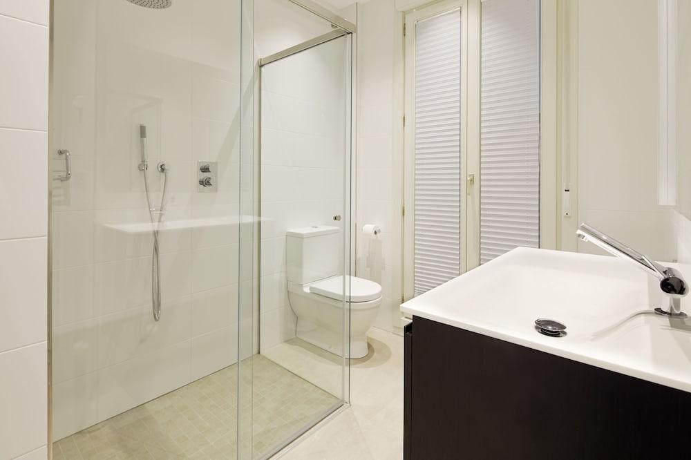 Easo Suite 1 Apartment by FeelFree Rentals - Bathroom