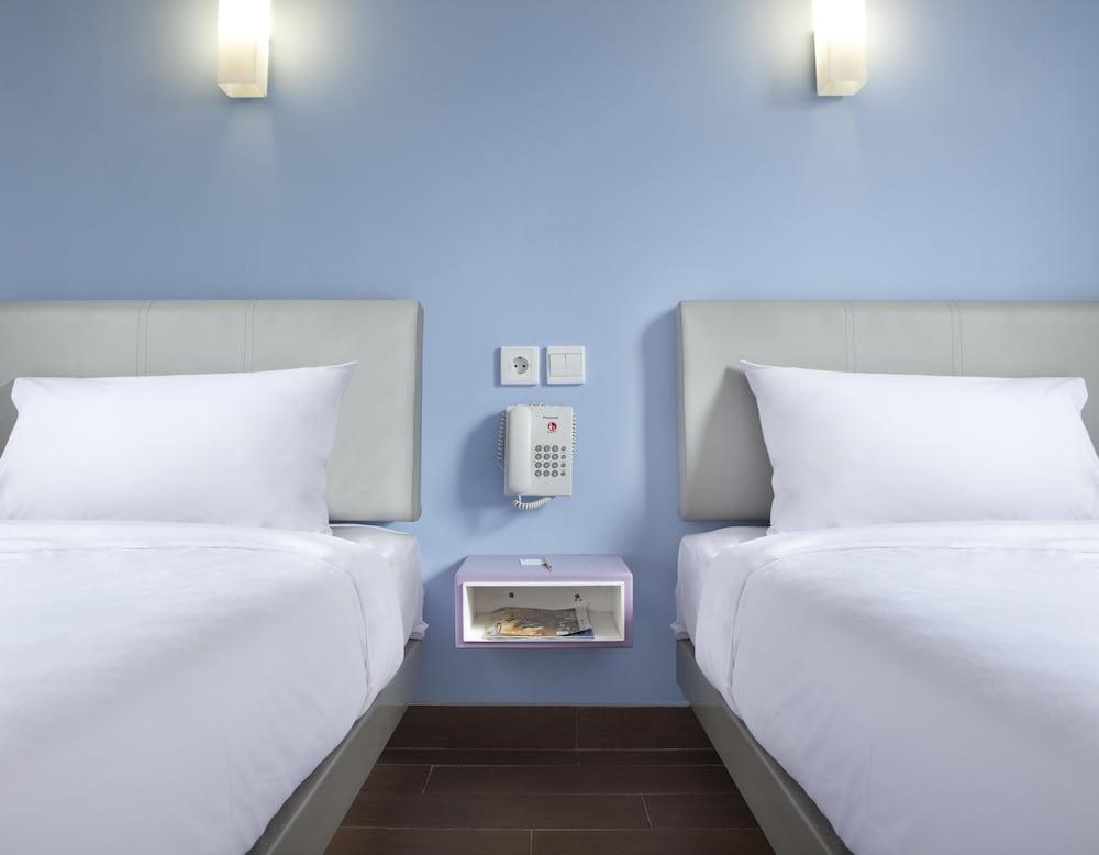 Amaris Hotel Pluit - Jakarta - CHSE Certified - Room