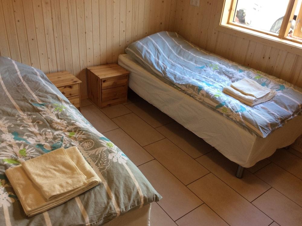 Miðdalskot Cottages - Room
