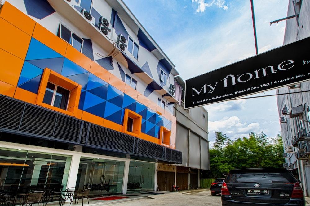 MyHome Hotel Aceh - Exterior detail