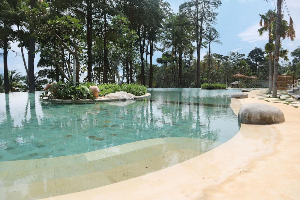 Novus Jiva Villa Resort and Spa Anyer - Infinity Pool