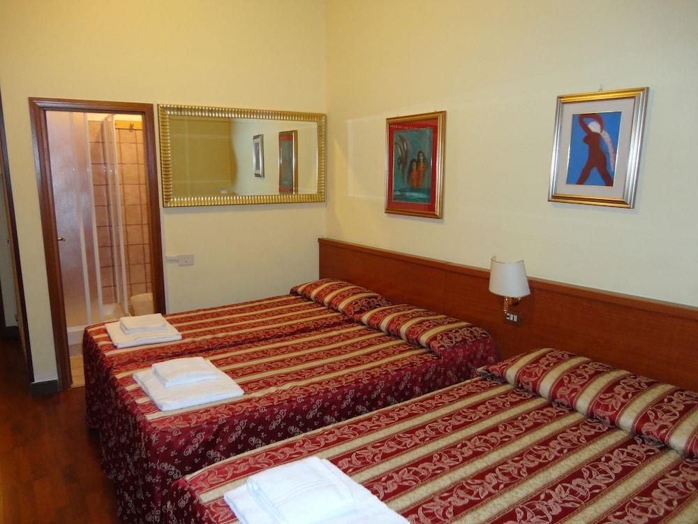 Hotel Azzurra - Room