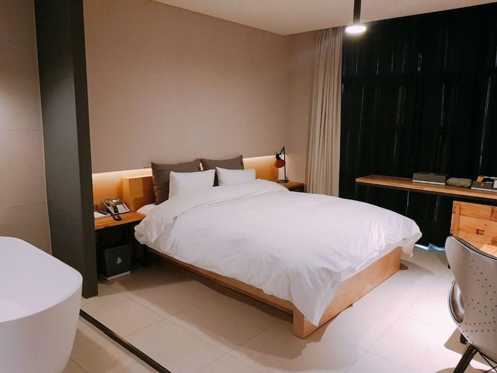 Yeoubi Hotel - Room