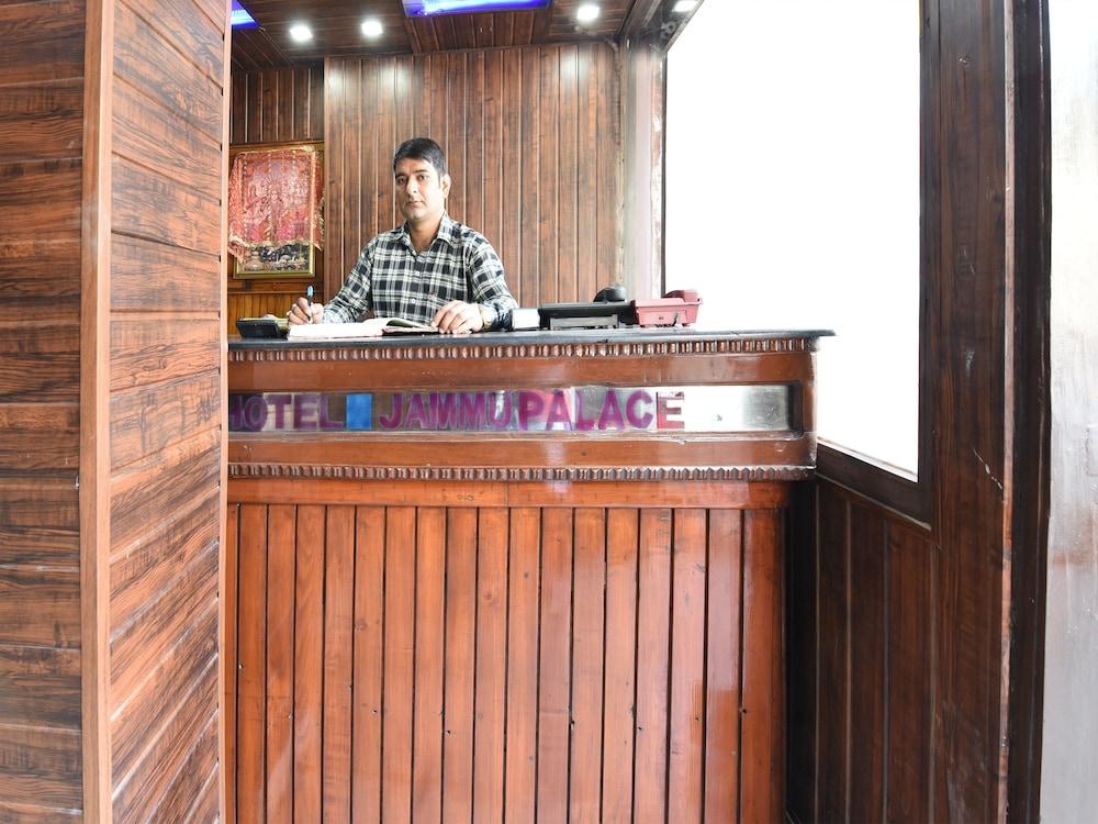 OYO 19541 Hotel Jammu Palace - Reception