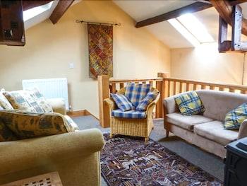 Curlew Cottage - Living Area