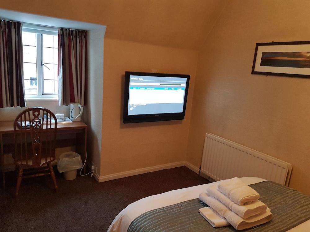 Dorset Arms Hotel - Room
