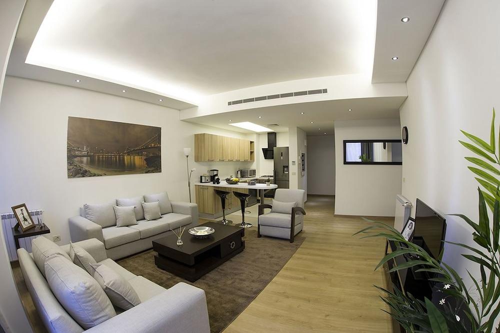 Kantari Suites - Living Area