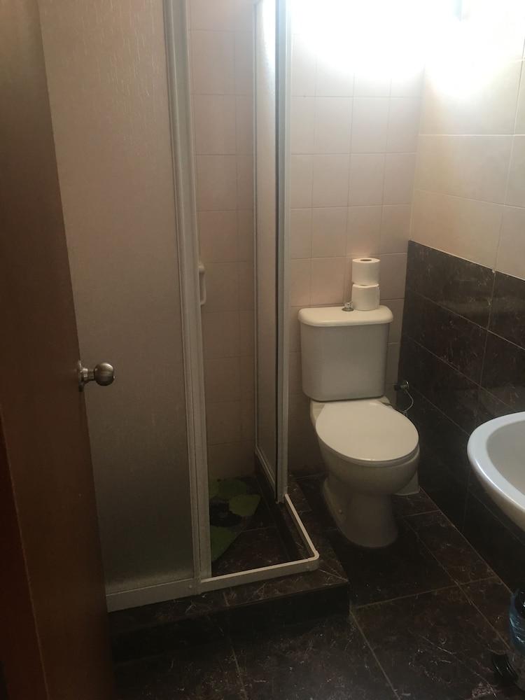 Diva Hotel - Bathroom