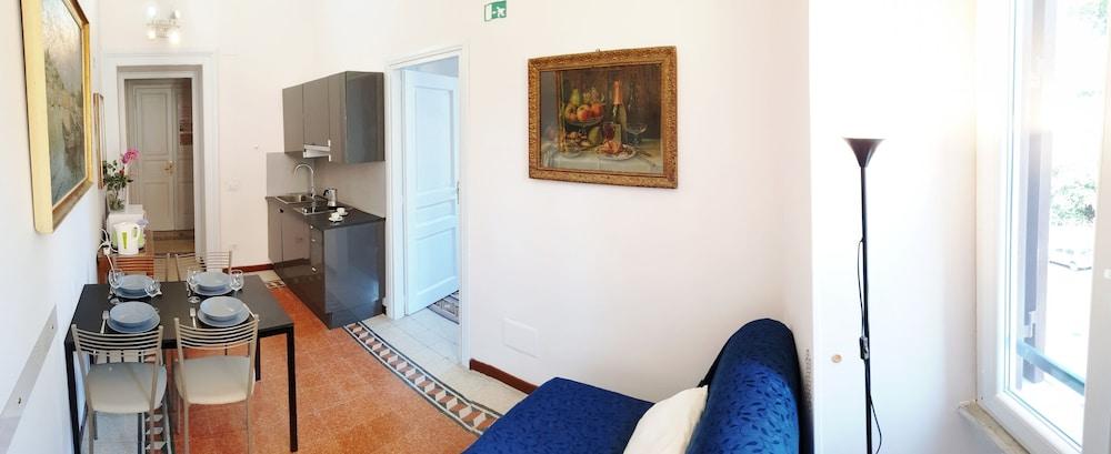 Otium Mecenatis Apartments - Living Room