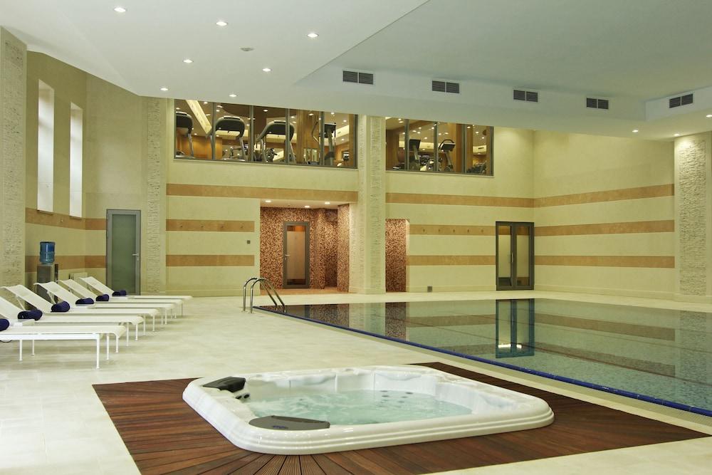 Orion Hotel Bishkek - Indoor Spa Tub