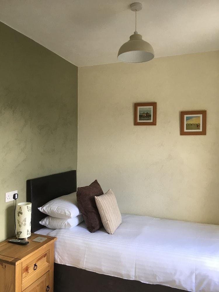 Tranmere House - Room