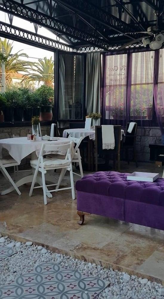 Bi Hotel Alacati - Outdoor Dining