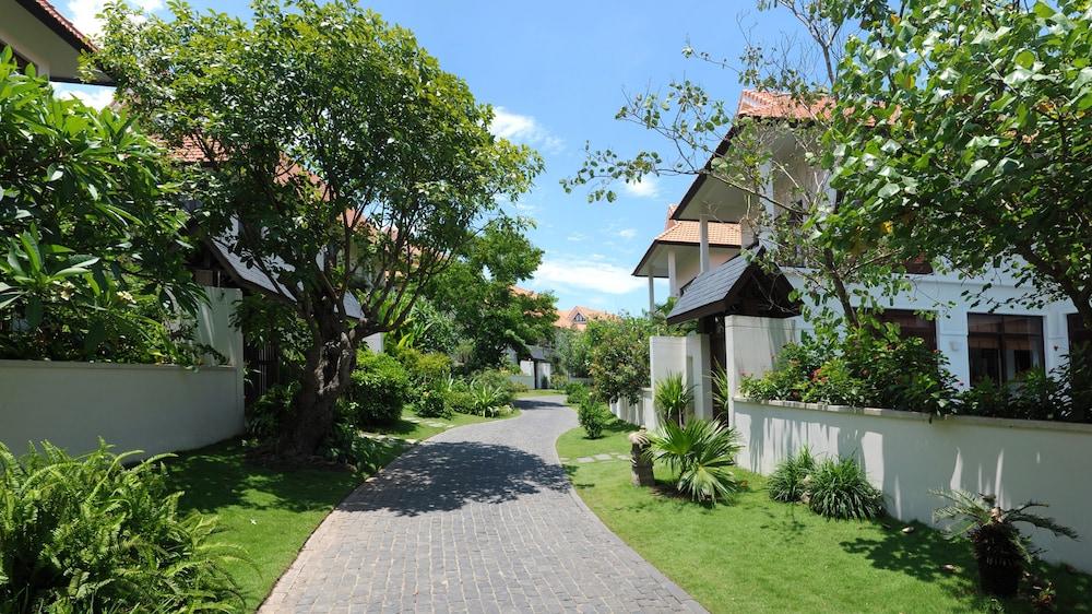 Furama Villas Danang - Property Grounds