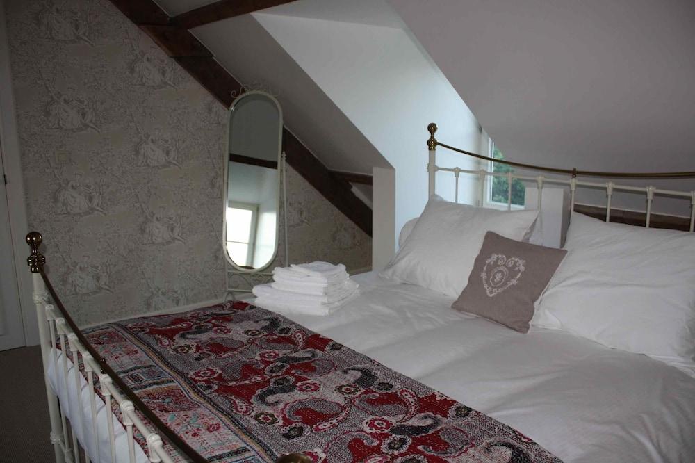 The Townhouse Bed & Breakfast - Room
