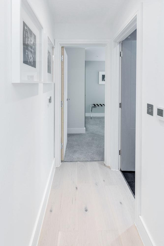 Roomspace Apartments -Walpole Court - Room