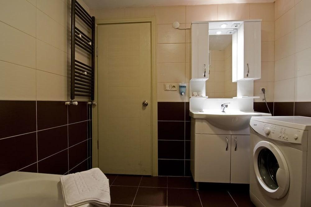 Nupelda Suites Osmanbey - Bathroom