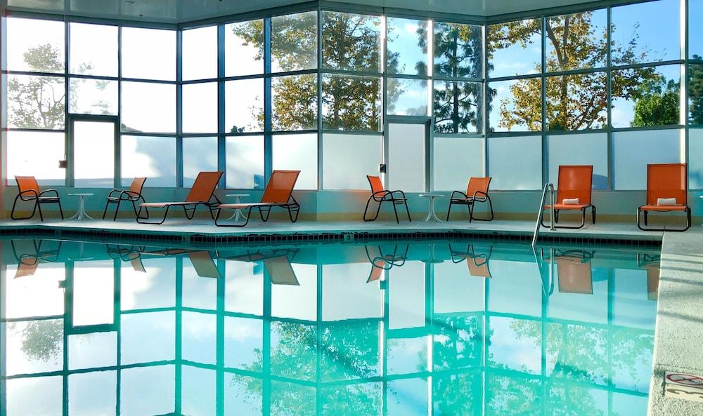 Hotel Huntington Beach - Indoor Pool