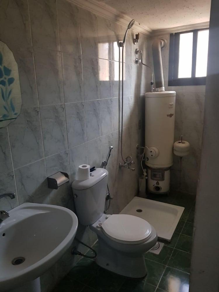 فندق الجمل - Bathroom