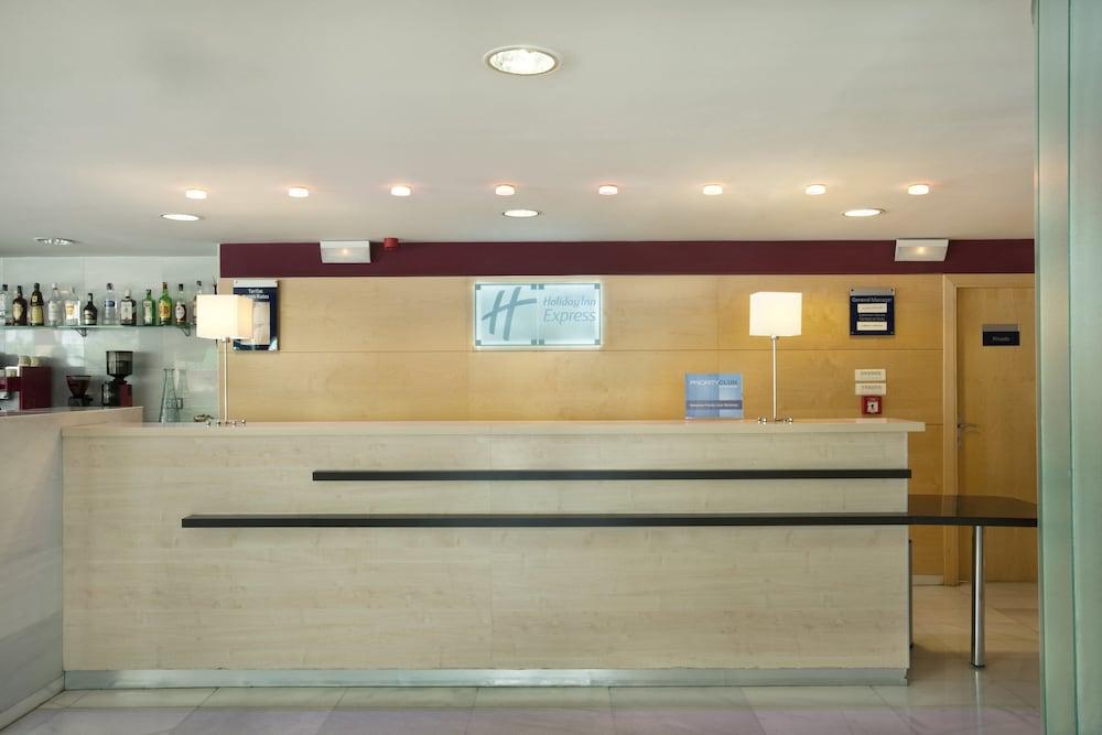 Holiday Inn Express Madrid-Alcorcón, an IHG Hotel - Reception