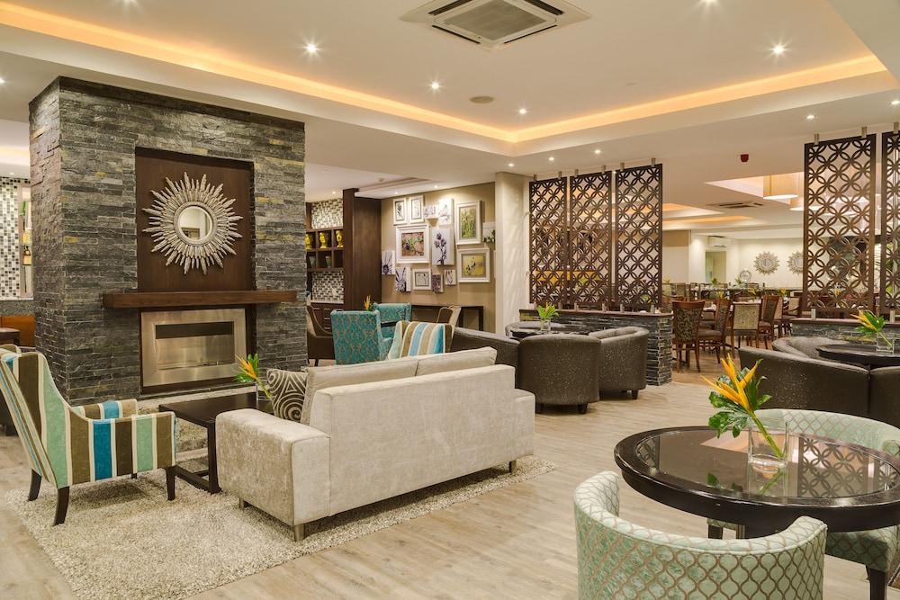 ANEW Hotel Capital Pretoria - Lobby Sitting Area