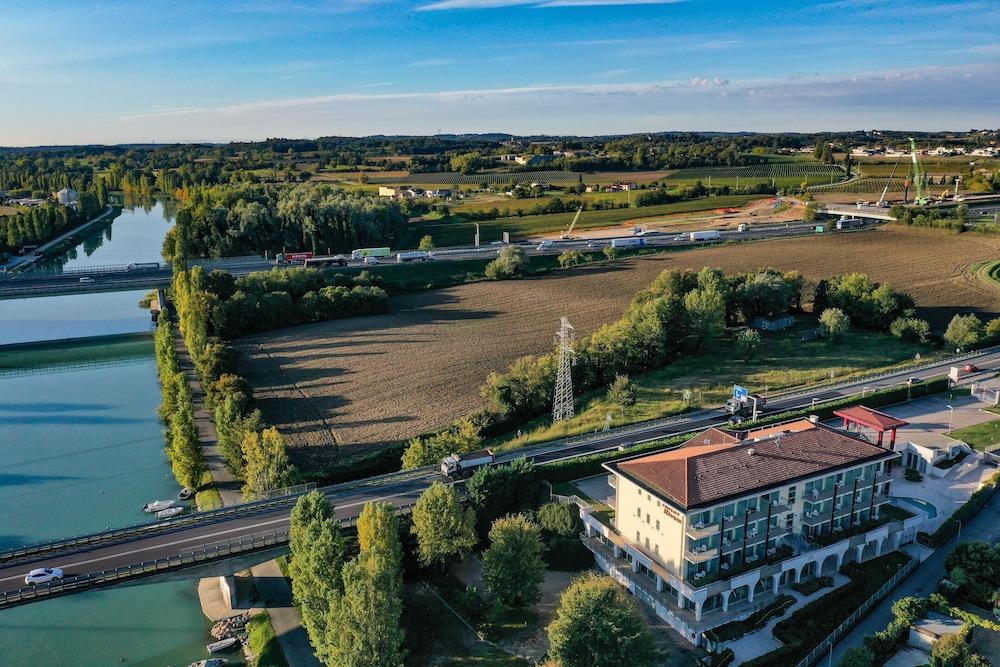 Hotel Rivus - Aerial View