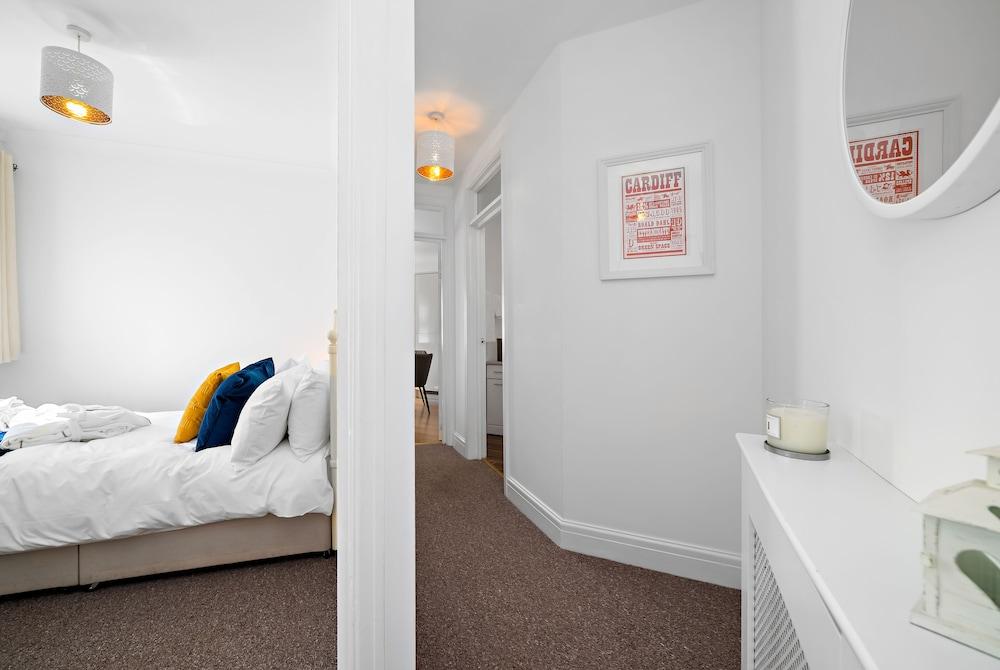 Stay In Cardiff Canton St. John's Court Apartment - Room