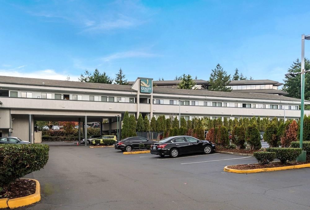 Quality Inn Bellevue - Featured Image