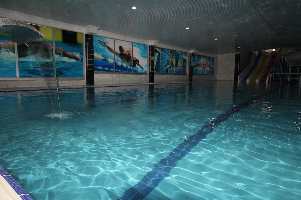أرمينا أوتل - Indoor Pool