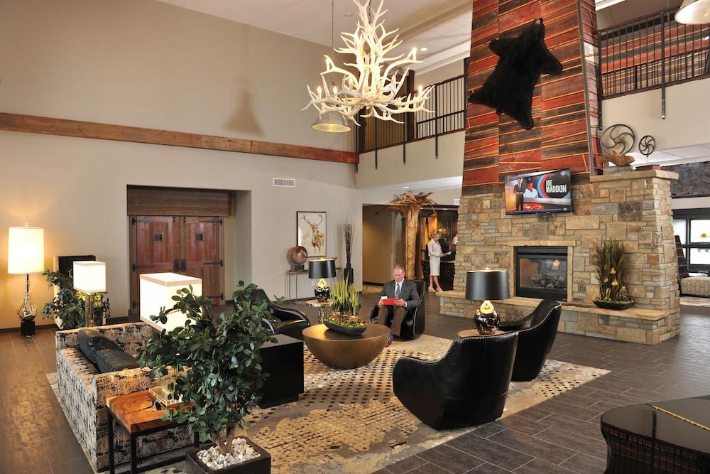 Stoney Creek Hotel Kansas City - Independence - Lobby Sitting Area